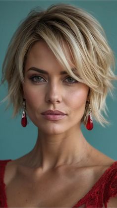 Discover the best mom haircuts, featuring easy, stylish, and low-maintenance options perfect for busy moms. Medium Short Length Hairstyles, Medium Hair Length Cuts, Short To Medium Length Haircut, Short Medium Hairstyle Women, Short To Medium Hair Styles, Medium Short Hairstyle Women, Hot Mom Haircut, Easy Haircuts, Mom Haircut