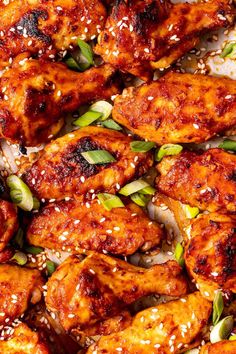 chicken wings with sesame seeds and green onions