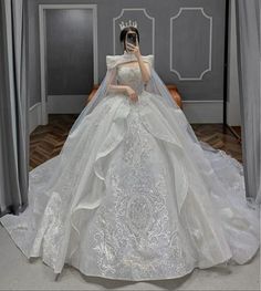 Ball Gowns Fantasy, Big Wedding Dresses, Pretty Quinceanera Dresses, Gowns Dresses Elegant, Dream Wedding Ideas Dresses