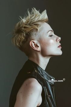 Mohawk Haircut For Women, Be Unapologetically Yourself, Messy Pixie Haircut, Mohawk Haircut, Curly Mohawk, Haircut For Women, Mohawk Styles, Hairstyles For Girls, Choppy Bob