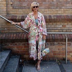 Open Printed Kimono With Long Sleeves. Tied Belt In The Same Fabric. Contrast Lining. Split Hem. 100% Viscose Multicoloured | 7864/029 #Fi Kimonos, Zara Loungewear, Kimono With Belt, Morocco Style, Robe Women, Cotton Pajama Pants, Printed Kimono, Maxi Kimono, Floral Print Kimono