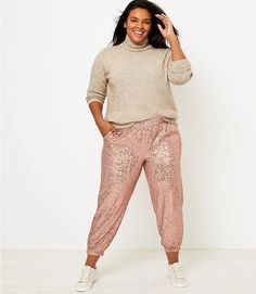 Loft Sequin Jogger Pants Gold Sequin Pants Outfit, Pink Joggers Outfit, Sequins Pants Outfit, Jogger Outfits, Sequin Joggers, Loft Outfits, Plaid Pants Women