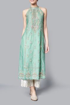 Indian Wedding Look, Nikkah Dress, Indian Designer Suits, Embroidered Flats, Anita Dongre, Silk Style, Tulle Skirts, Pakistani Dresses Casual, Outfit Party