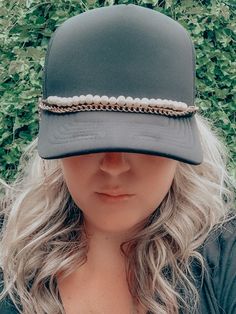 Trucker Hat with Chic Chunky Gold Chain Available in White Black Royal Blue Chains Available in Gold and Pearl White Gold and Opal Gold and Matte Black Hat Chain, Bachelorette Hats, Summer Hats Beach, Chunky Gold Chain, Friends Sweatshirt, Summer Craft, Bridal Hat, Hat Hair, Summer Hat