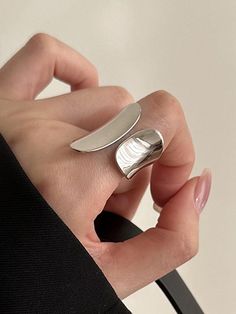 Silver  Collar  Copper   Embellished   Women Fashion Jewelry Silver Ring Wide, Matte Silver Jewelry, Minimalistic Silver Jewelry, Silver Clay Jewelry Ideas, Minimalist Silver Jewelry, Hammered Metal Jewelry, Futuristic Jewelry, Modern Silver Ring, Chunky Silver Jewellery