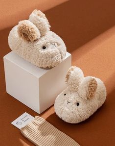 Kids Bunny Slippers - Momorii Peluche Aesthetic, Kids Bunny Slippers, Fluffy Bunny Slippers, Slippers Aesthetic, Birth Reveal, Slippers For Kids, Winter Cartoon, Bunny Slippers, Kids Footwear