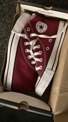 Wine Red Converse, Converse Rouge, Dark Red Converse, Burgundy Converse, Must Have Shoes, Chuck 70 High Top, Maroon Converse