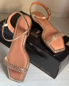 Flat Footwear, Heel Slippers, Kinds Of Shoes, 2024 Fashion, Sneaker Heels, Cute Shoes, Christian Louboutin, Sandals Heels