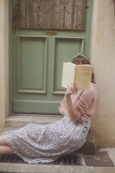 Jamie Sullivan, Wedding Clothes, Photography Challenge, Girl Reading, Coffee And Books, Light Academia, French Inspired, 가을 패션, Book Photography