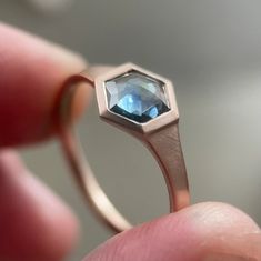 Sapphire Signet Ring, Hexagon Jewelry, Signet Rings, Montana Sapphire, Ring Ideas, Gem Ring, Sapphire Stone, Gorgeous Jewelry, Signet Ring