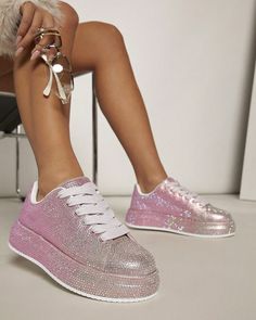 Flatform Sneakers, Clothing Model, Model Beauty, Cute Shoes, Shoes Online, Lace Up, Sneakers, Lace, Quick Saves