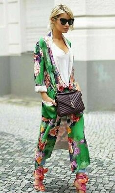 ZARA LONG FLORAL PRINT KIMONO GREEN REF.2602/791 XS, S ,M BLOGGERS FAVORITE  | eBay Green Hijab, Kimono Outfits, Green Kimono, Fest Outfits, Mode Kimono, Kimono Outfit, Mode Chic, Cooler Look, Looks Chic