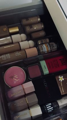 Cheap Makeup Brands, Lip Art Makeup, Hair And Makeup Tips, Shower Skin Care, Just Girl, Glowing Makeup, Mascara Facial