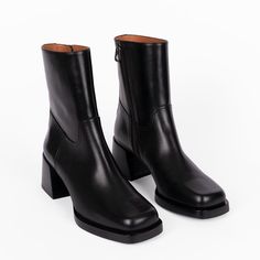 Joan Boot Black – Labucq Black Tight Ankle Boots, Black Midi Boots, Block Heeled Boots, Fall Boots 2023, Winter Shoes 2023, Black Leather Boots Outfit, Mid Calf Boots Outfit, Black Calf Boots, Fall Ankle Boots