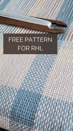 a blue and white checkered rug with the text free pattern for rhl