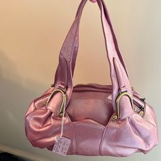 Marc Jacobs Hobo Bag, Hot Pink Bag, Coach Hobo Bag, Pink Bags, Reversible Bag, Metallic Handbags, Inside My Bag, Woven Leather Bag, Louis Vuitton Artsy