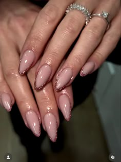 Glitter Nail Inspiration, Pink Nude Nails, Rose Gold Nails Acrylic, Silhouette Nails, Glitter French Nails, Pink Tip Nails, Euphoria Nails, Xmas Nail, Glitter Tip Nails