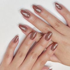 Neutral Chrome Nails Almond, Caramel Chrome Nails, Neutral Nails With Chrome, Tan Chrome Nails, Chrome Nails Ideas, Brown Chrome Nails, Chrome Nails Opi, Chrome Nail Colors, Brown Chrome