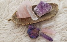 This is the #1 post of my new series on my blog which I will simply called: 5 things . 5 tings that I simply love at the moment from bea... Healing Ideas, Gemstone Properties, Gemstone Meanings, I Am Loving, Autumn Aesthetic, Crystals Minerals, Soft Girl, 5 Things, New Series