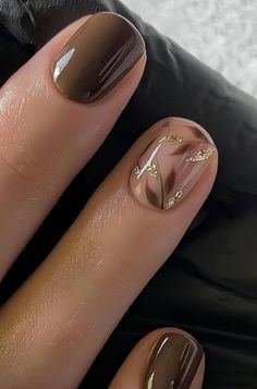 Minimalist Fall Nails, Fall Nails Easy, Short Fall Nail Designs, Elegance Nails, Short Fall Nail, Nails 2023 Trends, Simple Fall Nails, Fall Gel Nails