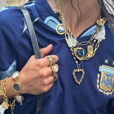 Dope Jewelry, Funky Jewelry, Stacked Jewelry, Jewelry Lookbook, Jewelry Unique, Jewelry Inspo, Dream Jewelry, Bella Hadid, Pretty Jewellery