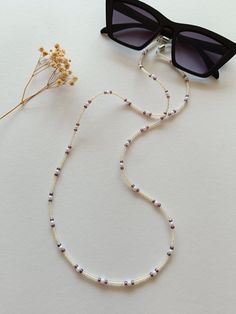 An elegant Eyeglass chain for your sunglasses or reading glasses. Approximately size of the chain is 65cm. It comes with a glasses connector that is removable. Beaded Glasses Chain, Beaded Glasses, Nice Glasses, Glasses Chains, Glasses Strap, Chain For Women, Sunglass Chain, Eyeglass Chain, Glasses Chain