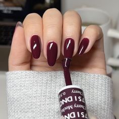 751 Dc Fall Nail Colors, Mocha Cherry Dnd, Dnd Fall Red Colors, Dnd Gel Polish Colors On Nails, Fall Nails Cherry Mocha, Dnd Nail Polish Colors Fall, Fall Chrome Pedicure, Dnd 751 Cherry Mocha Nails, Dnd Mocha Cherry