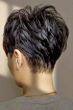 Medium Pixie Haircut With Bangs, Short Hair Back, Short Spiked Hair, Sassy Haircuts, Funky Short Hair, Short Silver Hair, Long Gowns