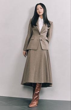 BYLYNNSHOP x Jeon Yeobeen Winter Collection 2022 Office Outfits Women Winter, Aesthetic Skirt Outfit, Outfit 2000, Pfp Preppy, Outfit New Year, Jeon Yeobeen, Clean Girl Outfit, Winter Collection 2022, Smart Casual Women Outfits