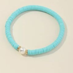 Faux Pearl Gold And Aqua Alloy Stretch Bracelet Perfect To Layer Multiple Bracelets Ideas For Clay Bead Bracelets, Claybead Bracelet, Bracelet Preppy, Clay Beaded Bracelet, Make Clay Beads, Bracelet Business, Heishi Bracelets, Turquoise Bracelets, Clay Bracelets