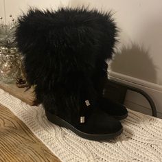 Questions? Leave A Comment Below! Fur Snow Boots, Winter Rain, Snow Boots, Leave A Comment, Rain Boots, Faux Fur, Sport Shoes, Size 7, Women Shoes