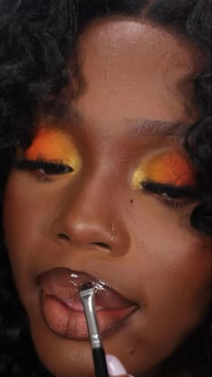 Maquillage Yeux Cut Crease, Mekap Mata, Orange Makeup, Lip Makeup Tutorial, Smink Inspiration, Dope Makeup, Creative Makeup Looks