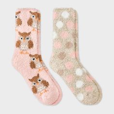 Give comfort to your feet with the Women's Owl 2pk Cozy Crew Socks - Peach/Oatmeal Heather 4-10. Designed with smooth toe seams making it ideal for women on the go. Made from a blend of polyester and spandex, these socks provide the perfect stretch and fit. The lightweight knit fabric ensures all-day comfort, while the crew length socks keep them securely in place. Cozy Soft Beige Socks, Peach Oatmeal, Owl Socks, Burr Basket, Fluffy Socks, Beach Cottage Decor, Sock Packs, Fuzzy Socks, Cute Socks