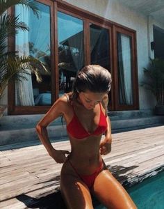 Body Ideas, Pool Picture, Summer Fashion Beach, Model Poses Photography, Summer Ideas, Women Best, Tumblr Fashion, Summer Bikinis