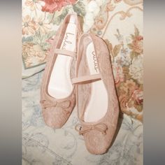 Brand New!! In The Box Nude Ballet Flats, Wedding Ballet Flats, Lace Ballet Flats, Feminine Shoes, Nude Flats, Lace Flats, Square Toe Shoes, Wedding Shoes Flats, Lulu Fashion