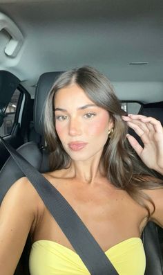 Brunette Aesthetic, Kiss Makeup, Clean Girl, Glam Makeup, Makeup Inspo, Pretty Hairstyles, Hair Looks