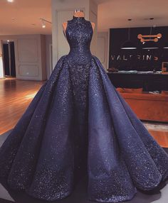 Valdrin Sahiti Gaun Abad Pertengahan, Blue Ball Gown, Fest Outfits, Gorgeous Prom Dresses, 파티 드레스, Blue Ball, فستان سهرة, Beauty Dress