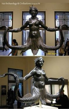 two pictures of the same statue in different stages of being displayed at an art museum