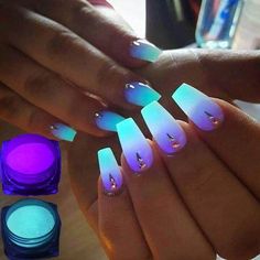 Quantity: 1 box / 2 gUse a clear base first, apply the powder, then re apply the base one more time. Let it fully dry. Fluorescent Nails, Wedding Nail Polish, Gel Nails At Home, Shine Nails, Glow Nails, Bright Nails, Dark Nails, Short Nail Designs, Neon Nails