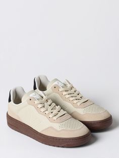 Sneakers VEJA Woman color Beige Veja Men, Sneakers Veja, Basket Veja, Beige Sneakers, Veja Sneakers, Italian Fashion Designers, Recycled Fabric, Italian Fashion, Woman Colour