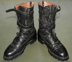 Industrial Goth Fashion, Odd Clothes, Rambo 3, Tanker Boots, New Rock Boots, Handmade Leather Boots, Long Shoes, Shoes Oxford, Oxford Style