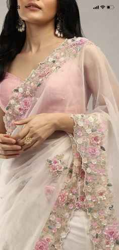 Farwell Idea Dress Saree, Sabyasachi Organza Saree, Pastel Saree For Farewell School, Saree For Pear Shaped Women, Traditional Saree With Floral Embroidery, Elegant Traditional Saree With Floral Embroidery, Organza Saree With Floral Embroidery For Wedding, Pastel Color Saree, Pink Floral Embroidery Saree For Party