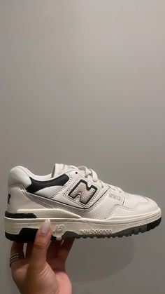 Vintage Tennis New balance 550s Sneakers 2023 School Shoes, Guys Shoes Sneakers, Cute Shoes For Men, Shoes Cute Aesthetic, Streetwear Shoes Sneakers, Cute Shoes For Winter, New Shoes 2024, Shoes I Want, Best Shoes For School