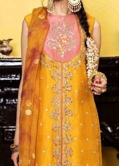 Raja Salahuddin Tie N Dye, Mustard Fabric, Silk Pant, Organza Shirt, Organza Dupatta, Silhouette Crafts, Silk Dupatta, Desi Fashion, Silk Pants