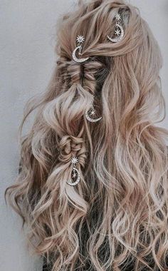 Linktree. Make your link do more. Undone Hair, Boho Wedding Hair, Bohemian Hairstyles, Wedding Hair Inspiration, Boho Hairstyles, Wedding Hair And Makeup, Hair Dos, Bun Hairstyles, Wedding Hair