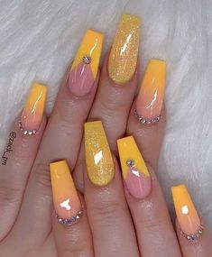 Yellow Nail Art, Yellow Nails Design, Nails Yellow, Cute Acrylic Nail Designs, Pretty Nail Art Designs, Pink Nail Designs, Nail Styles, Summer Acrylic Nails