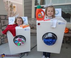 Washer And Dryer Costume Diy, Washer And Dryer Costume, Washing Machine Costume, Halloween Infantil, Carnaval Costume, Hallowen Ideas, Halloween Idea, Costume Works, Homemade Halloween Costumes