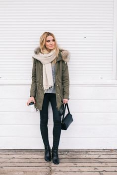 7 LOOKS LINDOS PARA ENCARAR O FRIO! Wander Outfit, Parka Outfit, Stile Casual Chic, Winter Coat Outfits, Winter Outfits Warm, Womens Fashion Casual Winter, Coat Outfit, Cute Spring Outfits, Elegante Casual