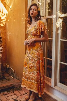 70s Inspired Fashion, Bohemian Maxi, Nine Lives, Bohemian Maxi Dress, Floral Print Maxi Dress, Floral Print Maxi, Up Girl, Boho Dress, Perfect Dress