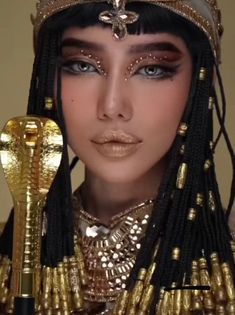 Egyptian Makeup Goddesses, Egyptian Makeup, Heavy Makeup, Male Makeup, Eye Makeup Designs, Dope Makeup, Halloween Costumes Makeup, Egyptian Jewelry, Egyptian Goddess